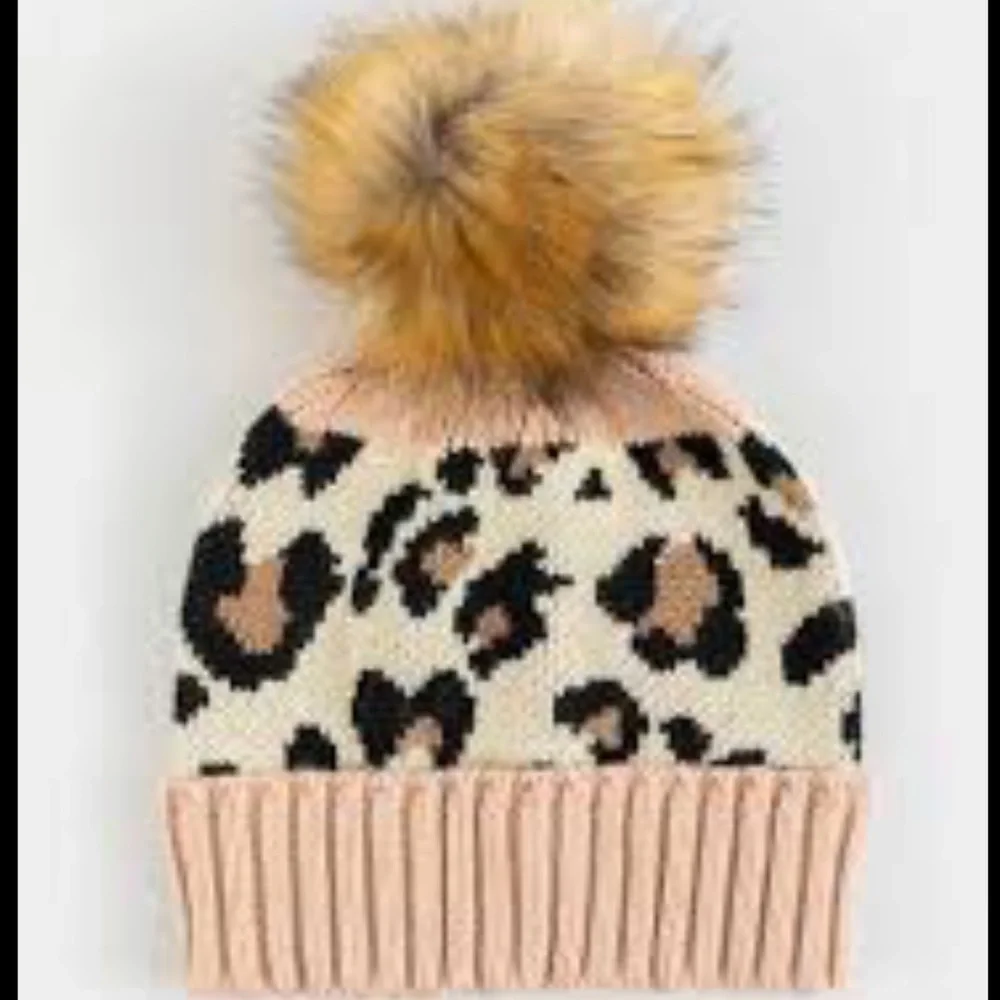 Beanie and mask knit leopard